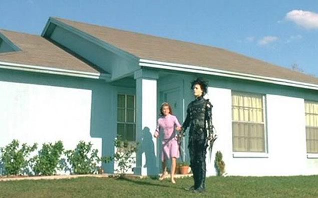 25 Years Later This Is What The Edward Scissorhands Neighbourhood Looks Like